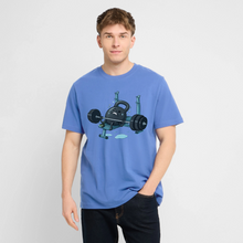 Charger l'image dans la galerie, T-shirt Musculation Humour – Kettlebell au Développé Couché | Fitness Fun 💪😂 - bleu attentif