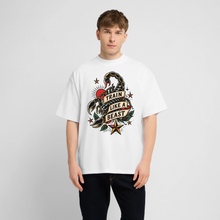 Charger l'image dans la galerie, T-shirt workout scorpion train like a beast tattoo - blanc