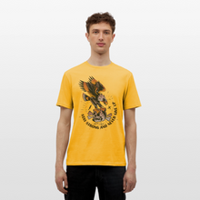 Charger l'image dans la galerie, T-shirt Tattoo old school Homme Stay strong and never give up - jaune
