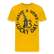 Charger l&#39;image dans la galerie, T-shirt Homme Have a very lucky day - jaune soleil
