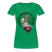 Charger l&#39;image dans la galerie, T-shirt Femme Courage has no age - vert
